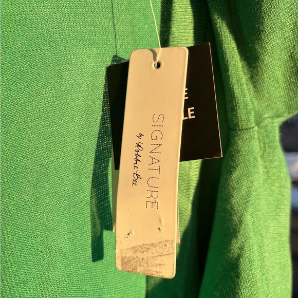 🆕🍏Signature by Robbie Bee Green Cropped Cardigan Bolero Casual Knit Size 14P - Picture 14 of 16